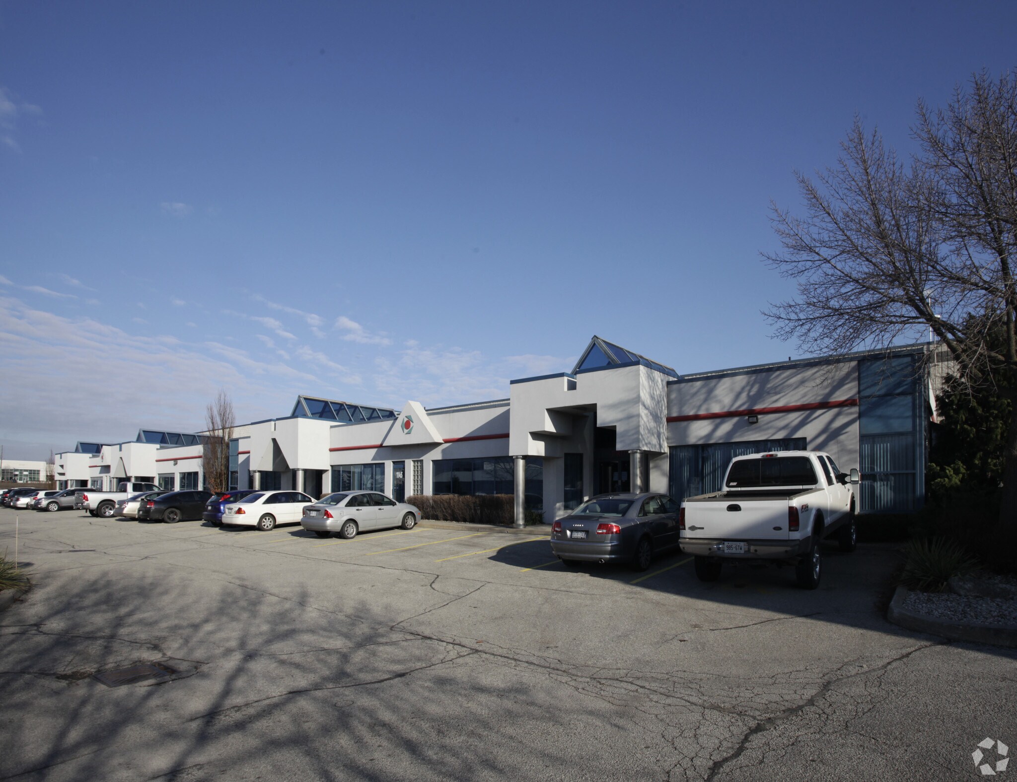 1145 Sutton Dr, Burlington, ON à louer Photo principale– Image 1 sur 5