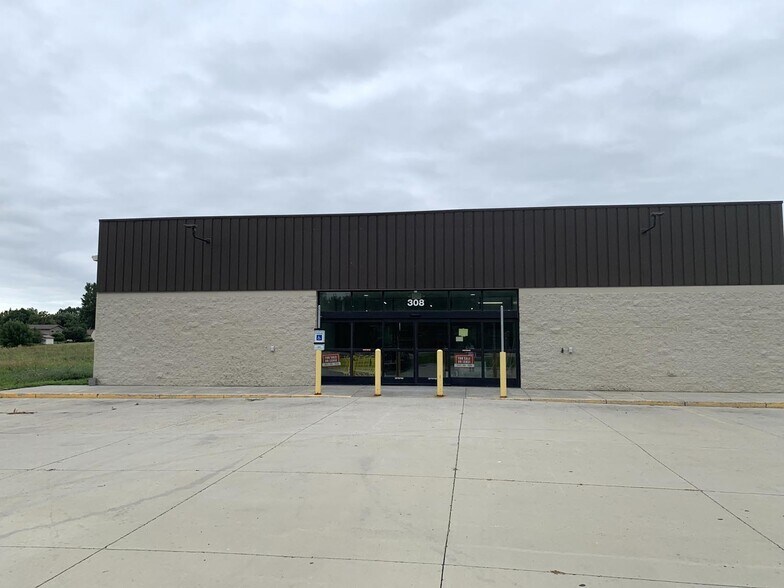 308 Lignite Ave, Hensler, ND à louer - Photo de l’immeuble – Image 2 sur 13