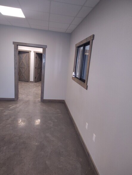 155 US 285 N hwy, Pecos, TX à vendre - Hall d’entrée – Image 2 sur 29