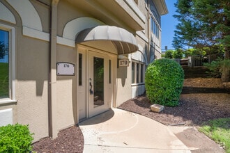 1121 Johnson Ferry Rd, Marietta, GA à louer Photo de l’immeuble– Image 1 sur 7