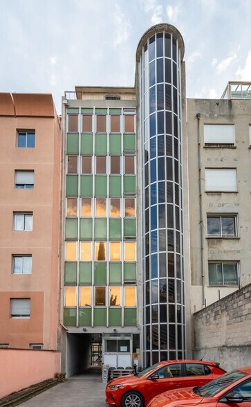 Bureau dans Marseille à vendre - Photo de l’immeuble – Image 2 sur 9