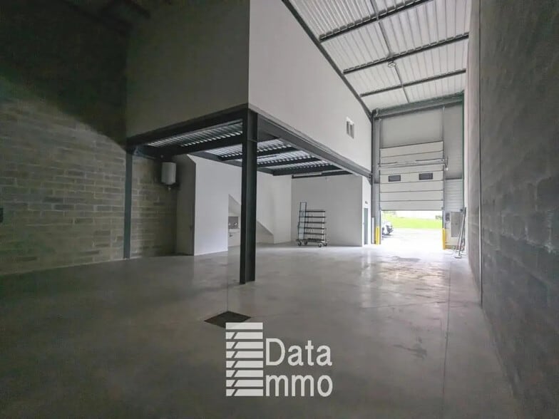32 Rue Alexandre Volta, Meaux à louer - Photo de l’immeuble – Image 3 sur 10