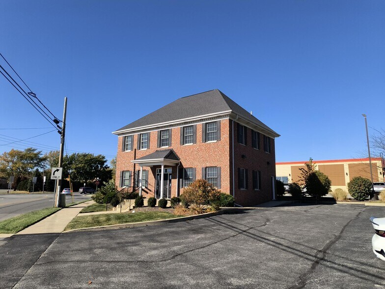 9421 Joliet St, Saint John, IN à louer - Photo de l’immeuble – Image 3 sur 11