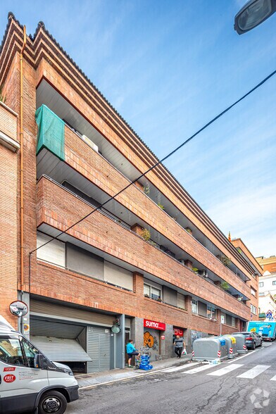 Carrer De Móra d'Ebre, 65, Barcelone, Barcelona à louer - Photo de l’immeuble – Image 3 sur 8