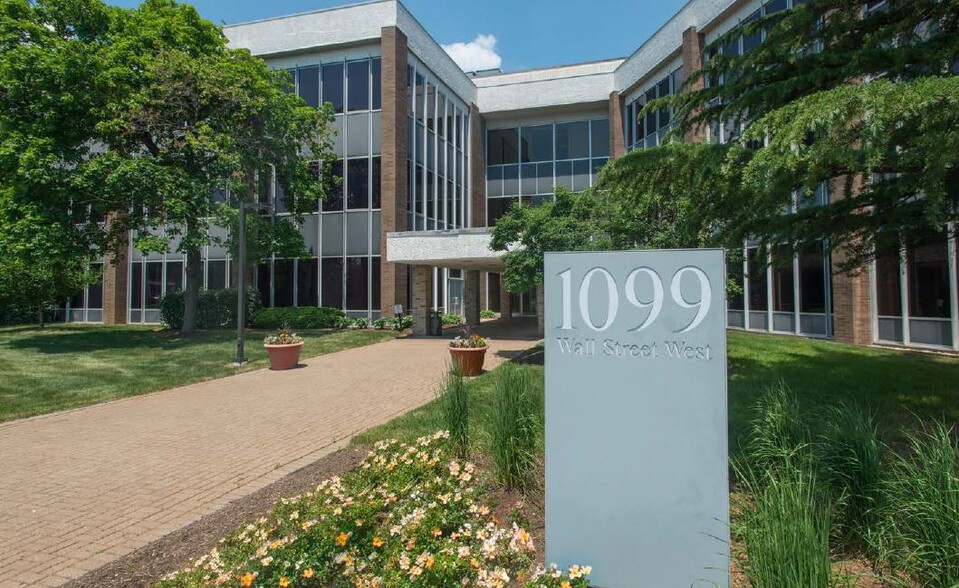 1099 Wall St W, Lyndhurst, NJ à louer - Photo de l’immeuble – Image 1 sur 23