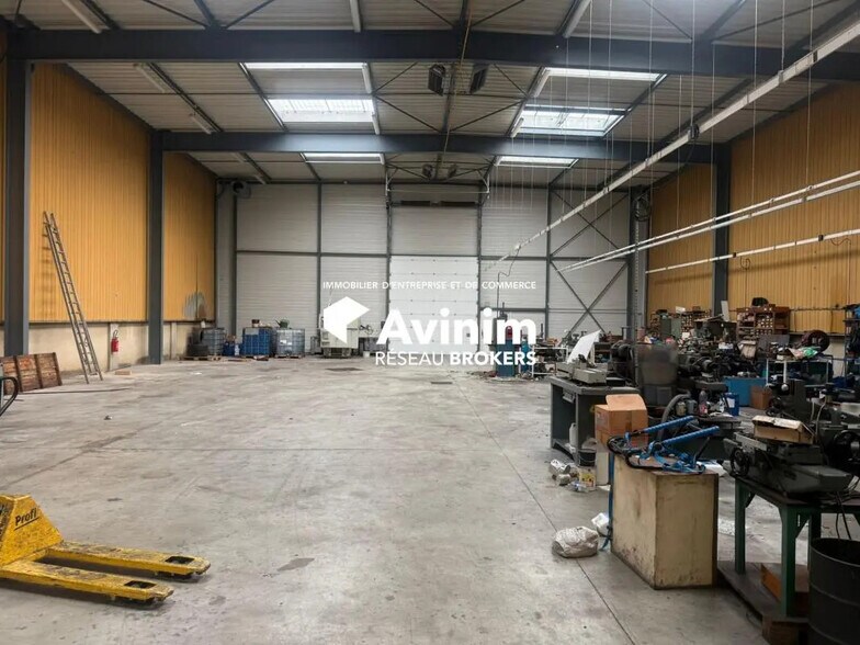 Industriel/Logistique dans SAINT-OUEN-L'AUMONE à vendre - Photo intérieure – Image 2 sur 12