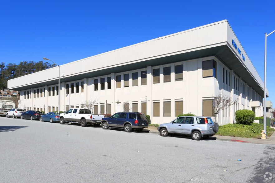 355 Gellert Blvd, Daly City, CA à louer - Photo de l’immeuble – Image 2 sur 4