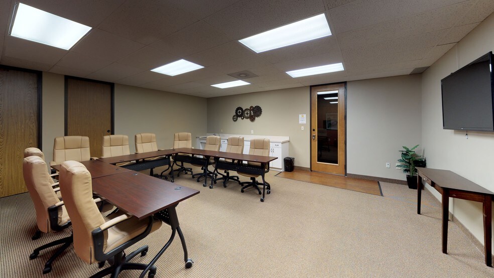 2080 N State Highway 360, Grand Prairie, TX à louer - Numérisation 3D Matterport – Image 3 sur 15