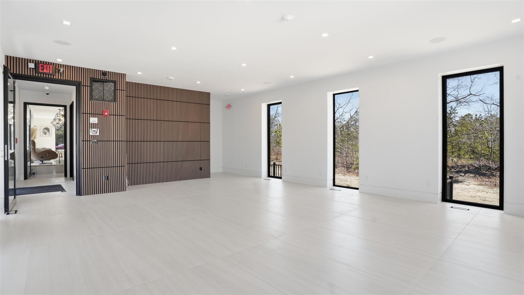 200 W Montauk Hwy, Hampton Bays, NY à louer Photo intérieure– Image 1 sur 4