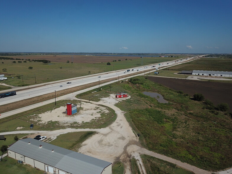 6345 Interstate 35, Valley View, TX à louer - Aérien – Image 2 sur 8