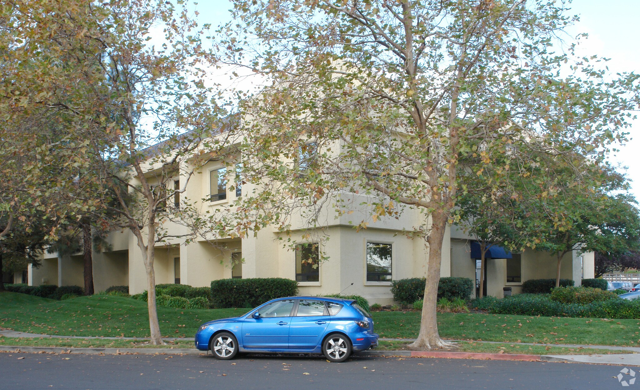 1465 Civic Ct, Concord, CA à louer Photo de l’immeuble– Image 1 sur 14
