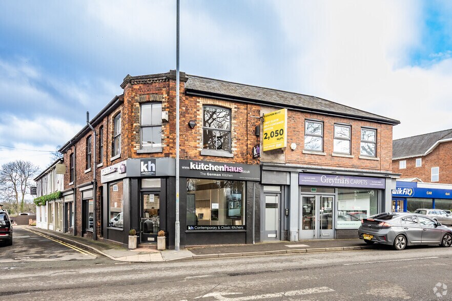 11 Station Rd, Wilmslow à louer - Photo principale – Image 1 sur 19