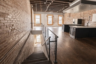 111 E Chapel Hill St, Durham, NC à louer Photo intérieure– Image 2 sur 5