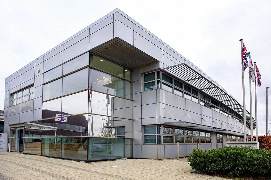 Marsh Way, Rainham à louer - Photo principale – Image 1 sur 6