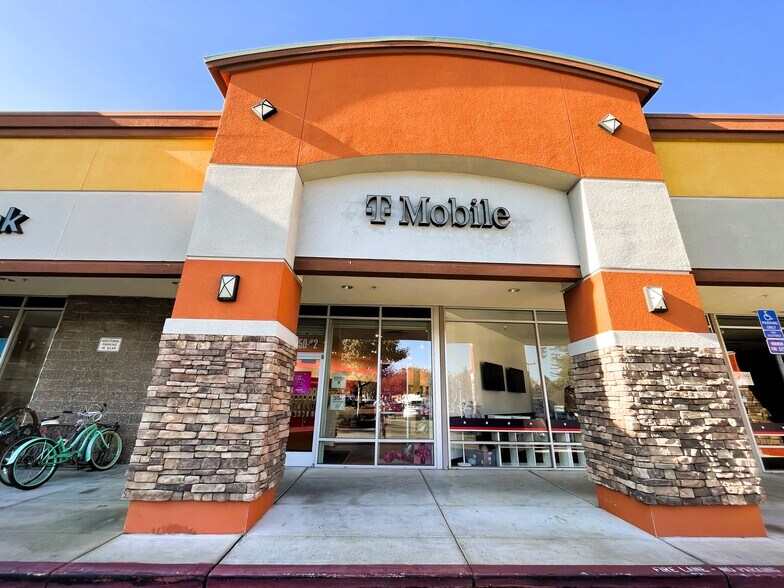 1350 Grant Rd, Mountain View, CA à louer - Photo de l’immeuble – Image 2 sur 18