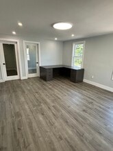 136-140 Cedarhurst Ave, Cedarhurst, NY à louer Photo intérieure– Image 2 sur 5