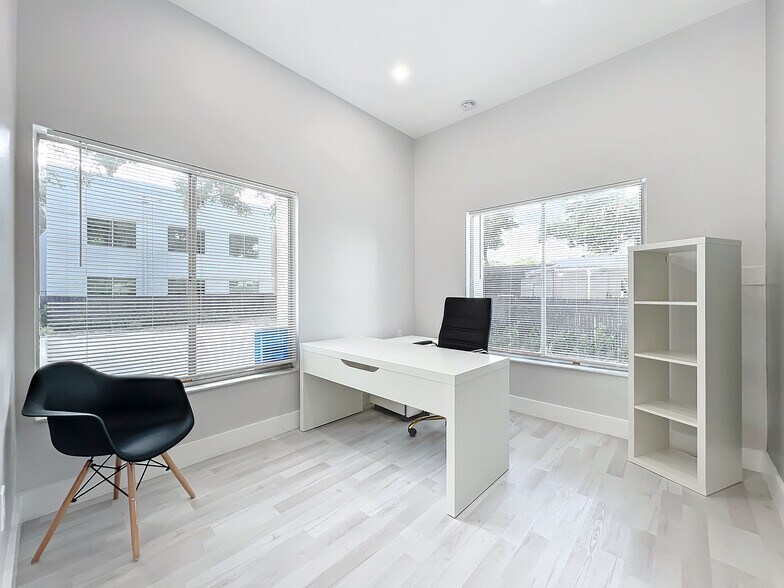 160 E Marvin Ave, Longwood, FL à louer - Photo intérieure – Image 3 sur 7