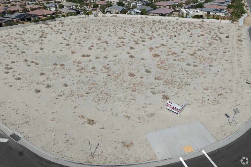 Portola Rd & Gerald Ford Dr, Palm Desert, CA à vendre - Photo principale – Image 1 sur 8