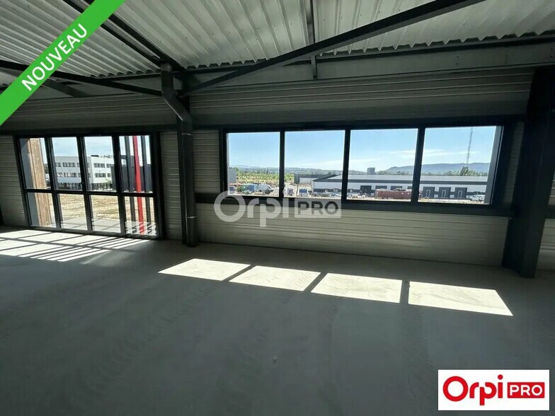 Local d’activités dans Pierrelatte à louer - Photo intérieure – Image 3 sur 3