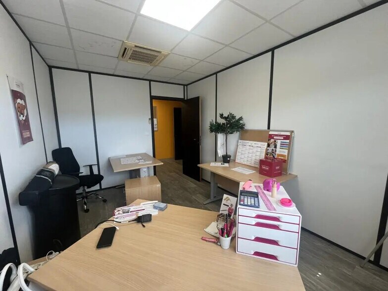 Bureau dans La Valette-du-Var à louer - Photo intérieure – Image 3 sur 4