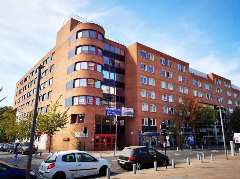 22-34 Cours Blaise Pascal, Évry-Courcouronnes à louer - Photo principale – Image 1 sur 2