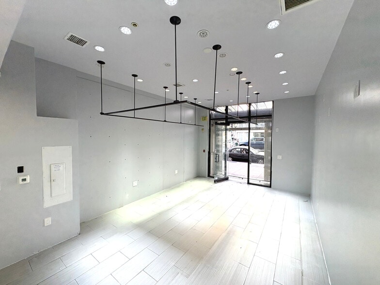 750-762 S Broadway, Los Angeles, CA à louer - Photo intérieure – Image 2 sur 57