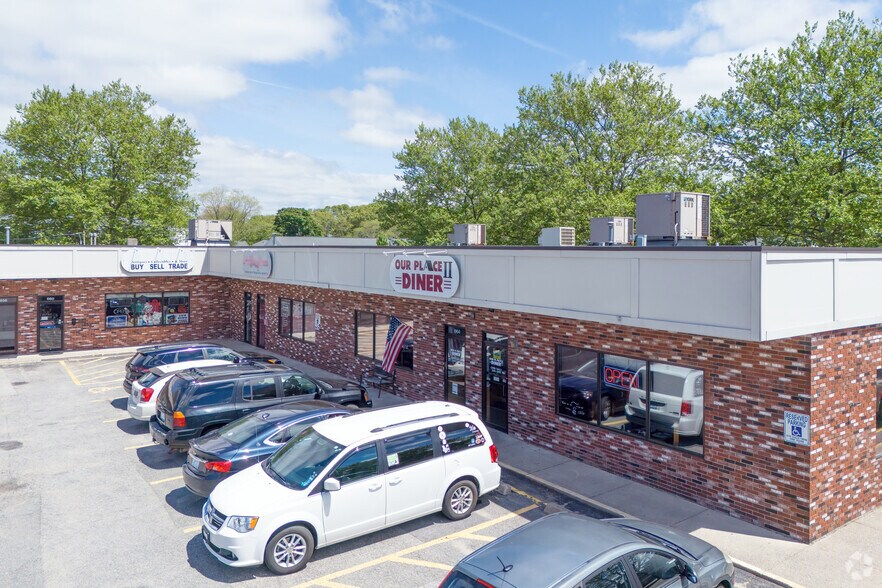 652-664 Bullocks Point Ave, Riverside, RI à louer - Photo de l’immeuble – Image 2 sur 5