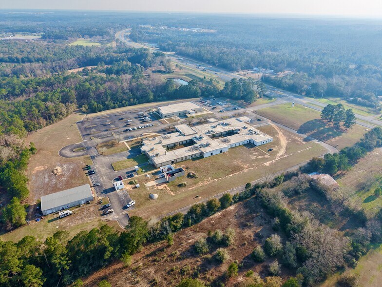 4415 US Hwy 331, Defuniak Springs, FL à louer - Photo de l’immeuble – Image 2 sur 5