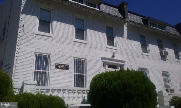 5 Barney Cir SE, Washington, DC à louer Photo principale– Image 1 sur 76