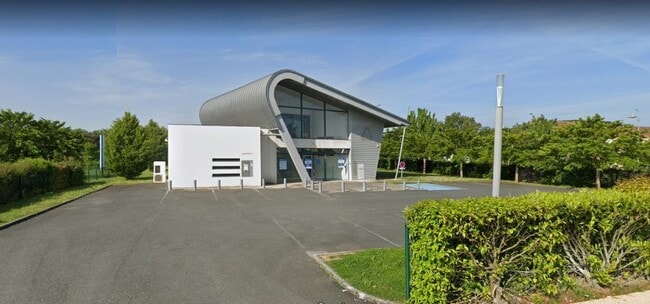 Plus de détails pour Local commercial à louer