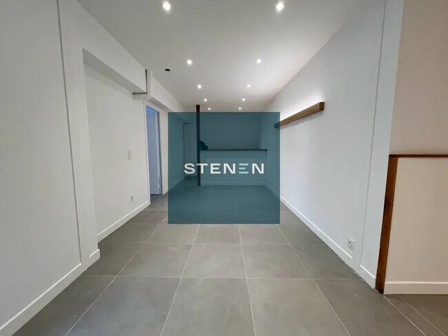 Plus de détails pour 8 Rue Achille Emperaire, Aix-en-Provence - Bureau à louer