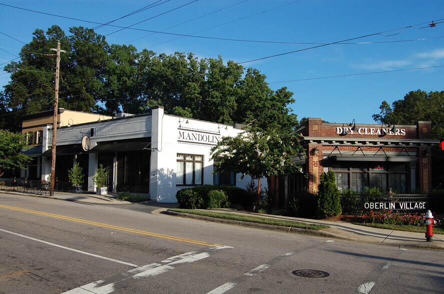 2513-2525 Fairview Rd, Raleigh, NC à louer - Photo de l’immeuble – Image 2 sur 3