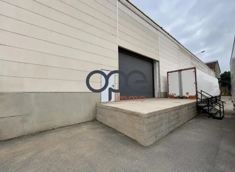 Industriel/Logistique dans Mitry-Mory à vendre - Photo de l’immeuble – Image 2 sur 5