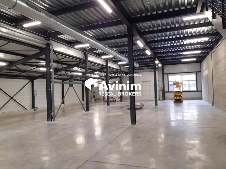 Industriel/Logistique dans Chambéry à vendre - Photo intérieure – Image 2 sur 9