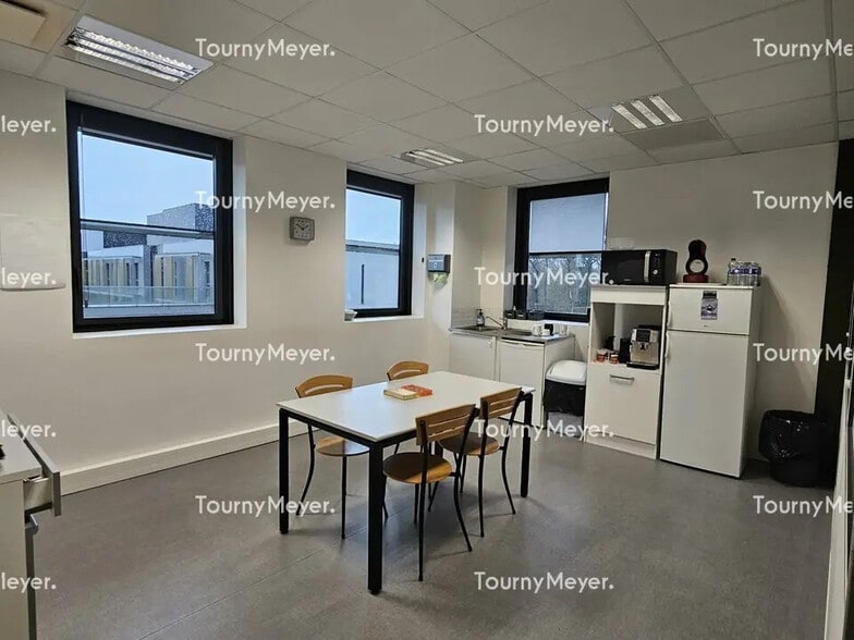 Bureau dans Cesson-Sévigné à louer - Photo intérieure – Image 3 sur 6