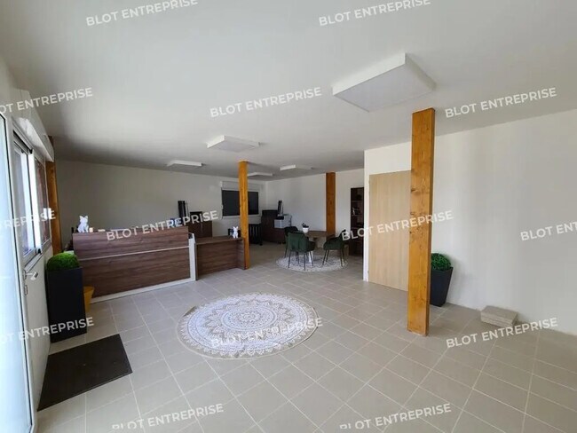 Plus de détails pour Bureau à louer