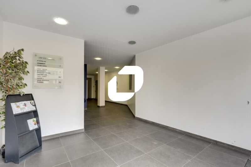 Bureau dans Courbevoie à louer - Hall d’entrée – Image 3 sur 12