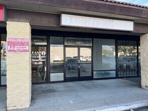 8401-8425 Reseda Blvd, Northridge, CA à louer Photo intérieure– Image 1 sur 4