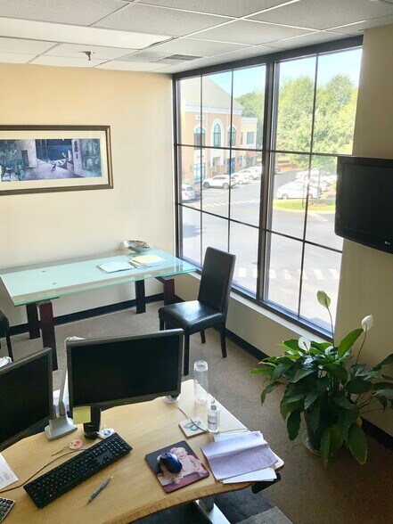 8025-8183 Ardrey Kell Rd, Charlotte, NC à louer - Photo de l’immeuble – Image 2 sur 18