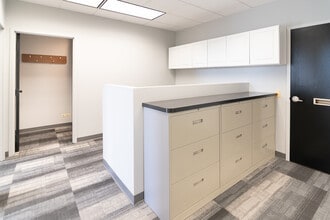 4415 W Harrison St, Hillside, IL à louer Photo intérieure– Image 2 sur 5