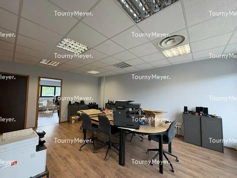 Bureau dans Montrabé à louer - Photo de l’immeuble – Image 1 sur 12