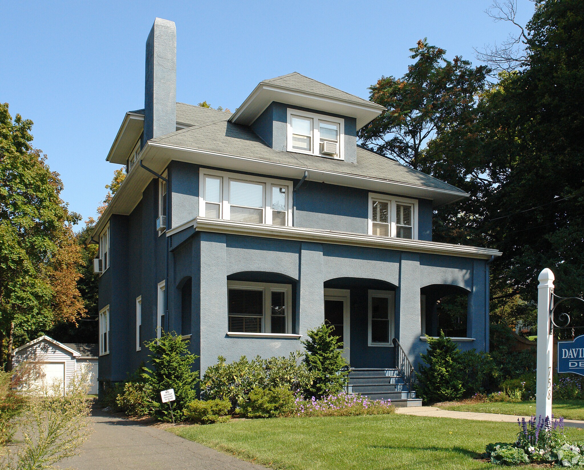 758 Farmington Ave, West Hartford, CT à louer Photo principale– Image 1 sur 14