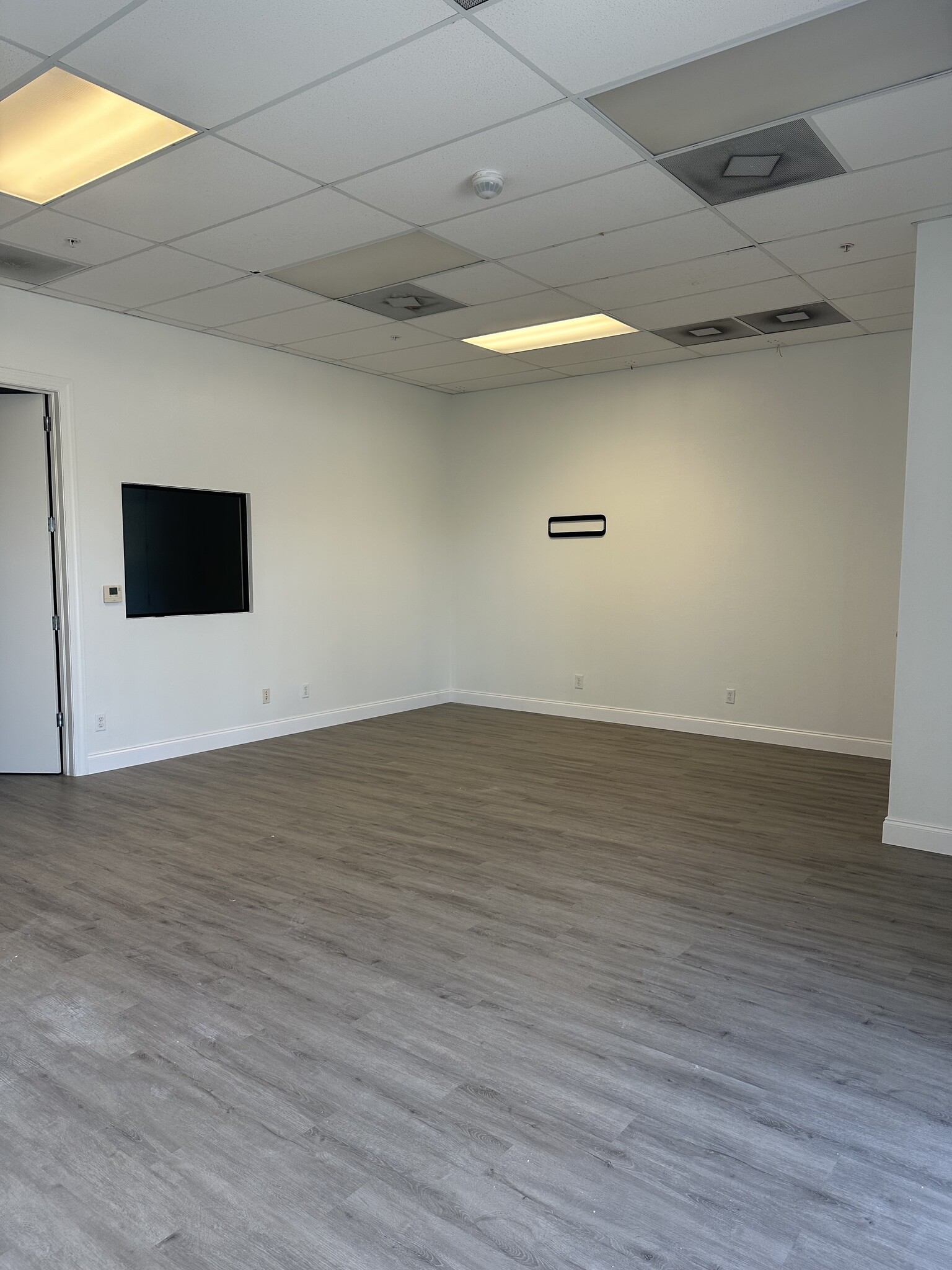 17010 Alico Commerce Ct, Fort Myers, FL à louer Photo intérieure– Image 1 sur 23