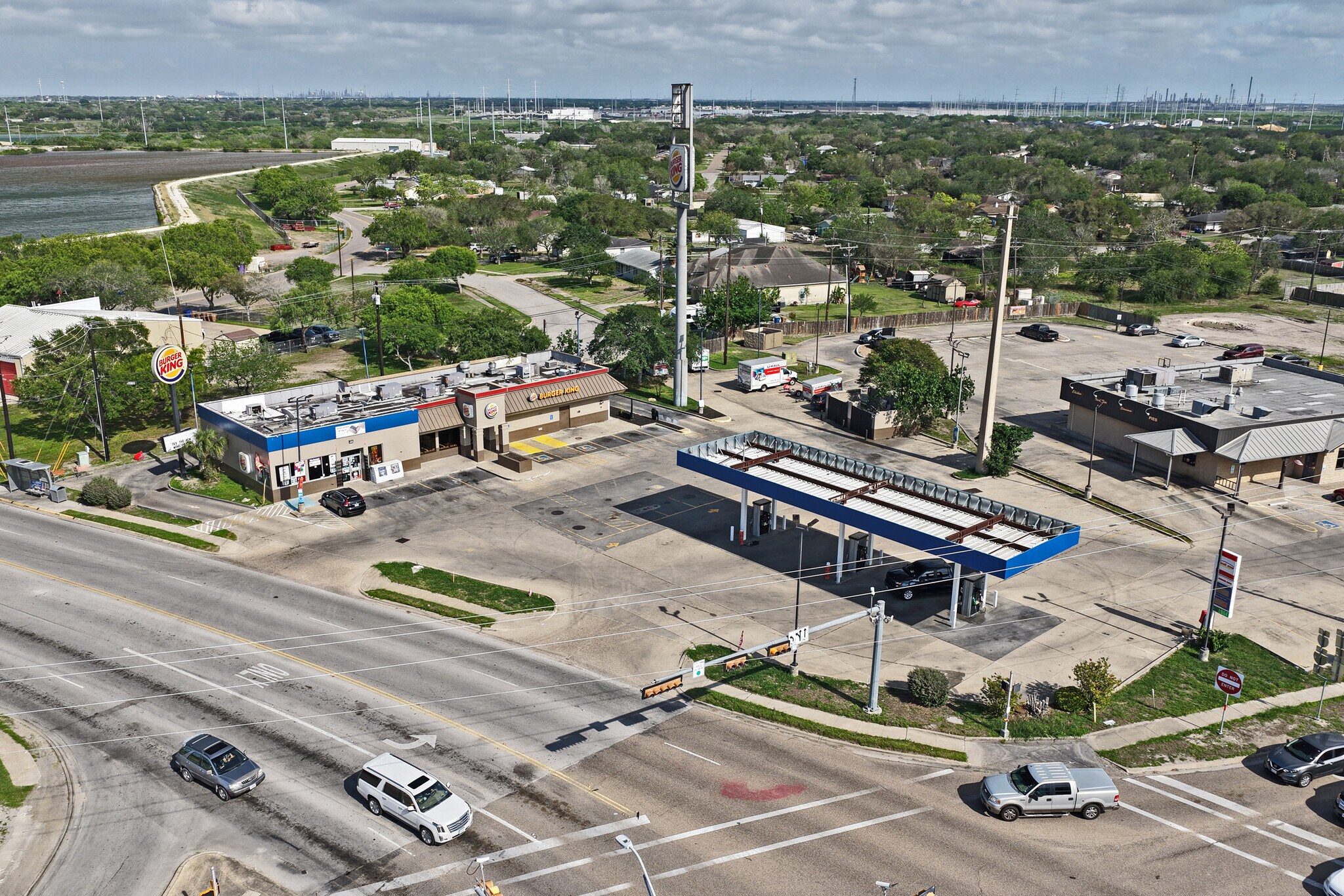 13433 Leopard St, Corpus Christi, TX à vendre Photo de l’immeuble– Image 1 sur 5
