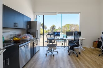 1501 Main St, Venice, CA à louer Photo intérieure– Image 2 sur 8