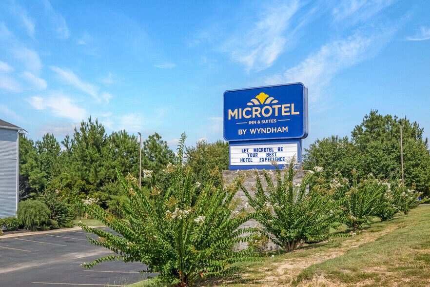 518 Bonita Lakes Dr, Meridian, MS à vendre - Photo de l’immeuble – Image 3 sur 21