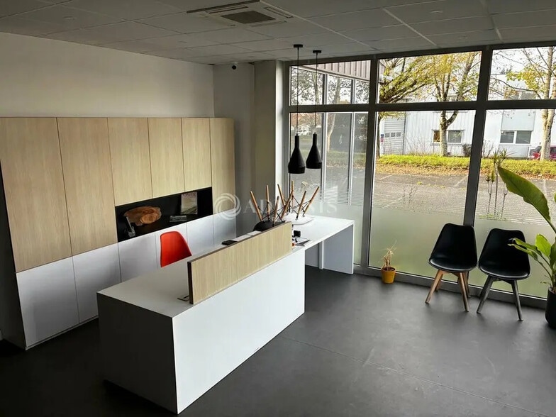 Local d’activités dans Parçay-Meslay à louer - Photo intérieure – Image 2 sur 8