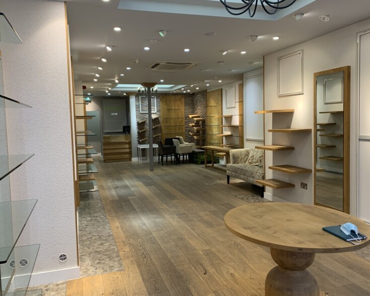 17 High St, Winchester à louer - Photo de l’immeuble – Image 3 sur 5