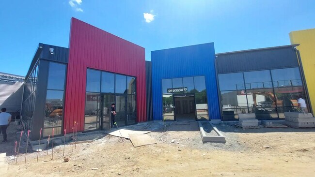 Plus de détails pour Local commercial à louer