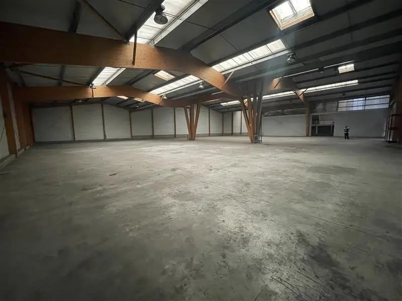 Bureau dans Saint-Jean-de-Braye à louer Photo de l’immeuble– Image 1 sur 13